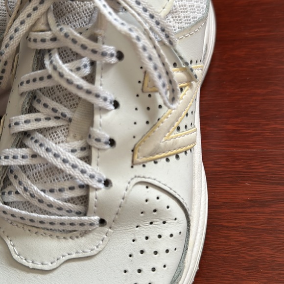 New balance running shoes - Picture 3 of 6